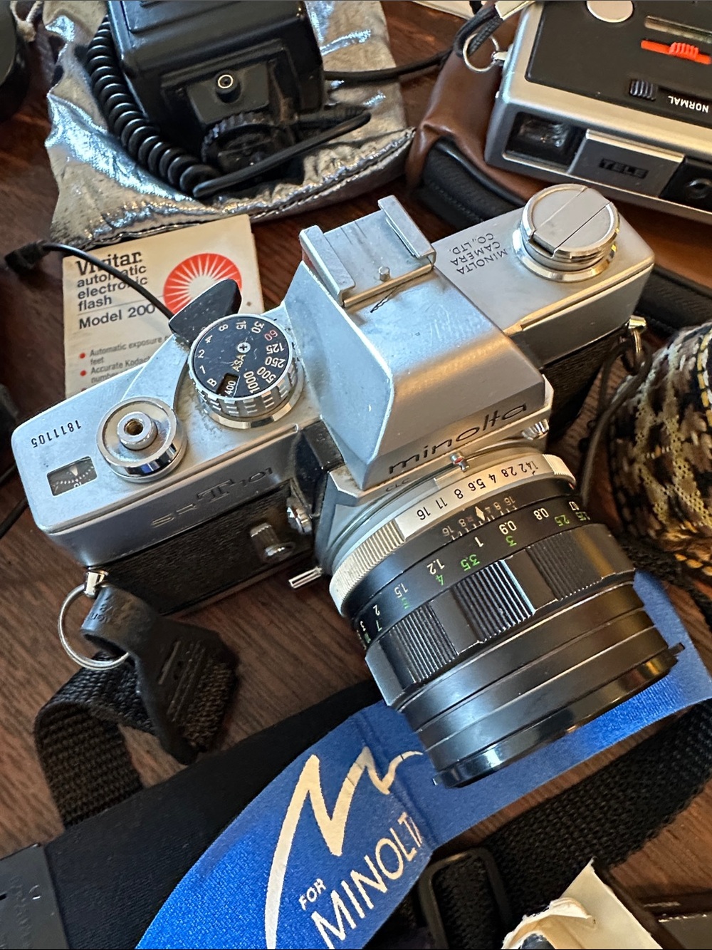 Vintage Minolta Camera Bundle. 2 bodys, 5 lenses, 2 bags, 2 instant ++ - Picture 9 of 16